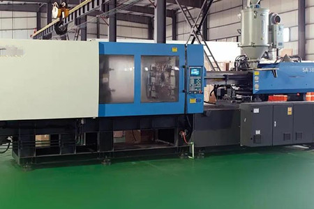 大型二板注塑機多少錢一臺？幾十萬到上百萬人民幣！