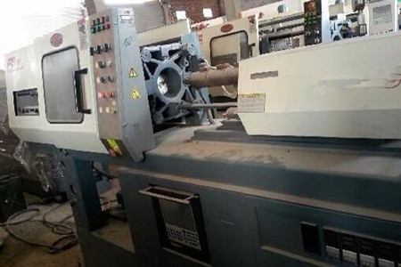 混雙色臥式注塑機(jī)的射出速度和壓力參數(shù)如何調(diào)節(jié)？