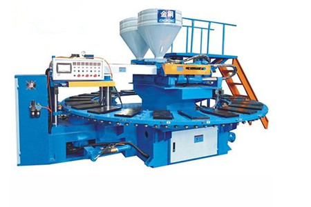 選擇混雙色注塑機廠家時應(yīng)該注意哪些問題呢？