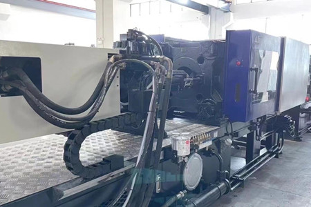 如何選擇混雙色注塑機(jī)？看完后漲知識(shí)！