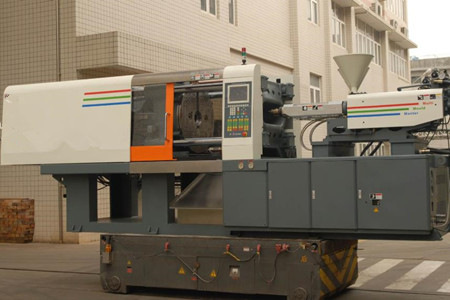 如何清洗伺服節(jié)能注塑機螺桿？清洗方法分享！