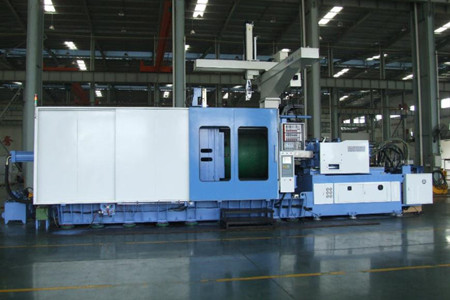 PVC管件注塑機(jī)啟動(dòng)前需要做哪些準(zhǔn)備工作？